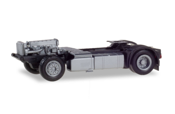 Podvozek pro dvounápravový tahač Iveco Stralis "085069"  (1:87) (2)