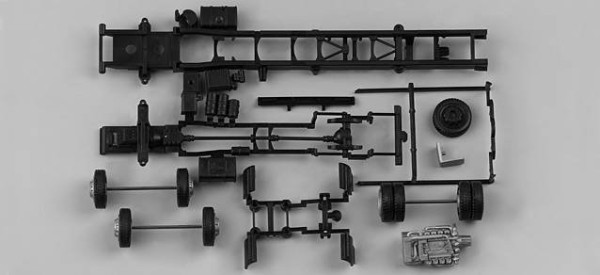 Mercedes Actros nákladní 3-osy/7,82m /2kusy "080897"  (1:87)