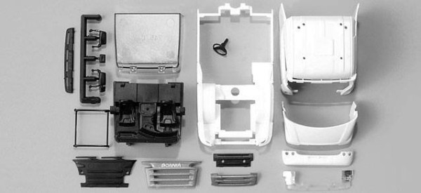 Scania R-Hig/+spojler+boční kryty /2 kusy"081412"  (1:87)