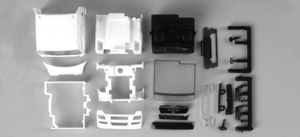 Man TGX XXL/+spojler+boční kryty /2 kusy "082556"  (1:87)