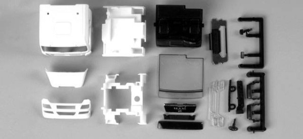 Man TGX XLX/+spojler-boční kryty /2 kusy"082587"  (1:87)