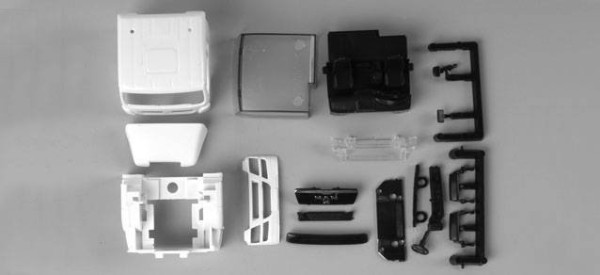 Man TGS L/+spojler-boční kryty /2 kusy "082631"  (1:87)