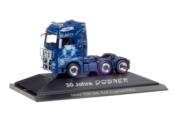 Man TGX XXL 6x2 tahač "Robert Dobner" "110853"  (1:87)