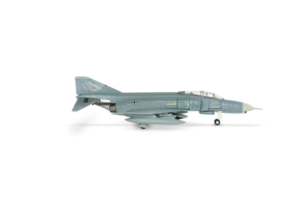 552271-F-4F Phantom II  (1:200)