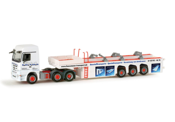 MB Actros LH s návěsem "Hausmann" "155946" (1:87)