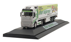 Volvo FH GL XL s chlaďákem "Florexpress" "CZJ-502503"  (1:87) pohled  na podstavci