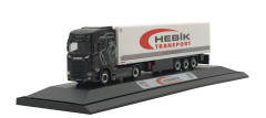 Scania CS-HD s chlaďákem "Hebík Transport " "502509"  (1:87) pohleld  na podstavci