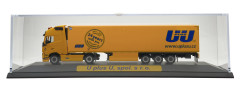 Volvo FH GL s chlaďákem "U+U" "502508" (1:87) pohled  ve vitríně