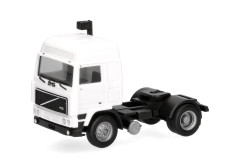 Volvo F10 Globetrotter tahač "321082" (1:87)