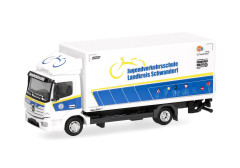 MB Atego '13 skříň s čelem "Jugendverkehrsschule Landkreis Schwandorf" "098915" (1:87)